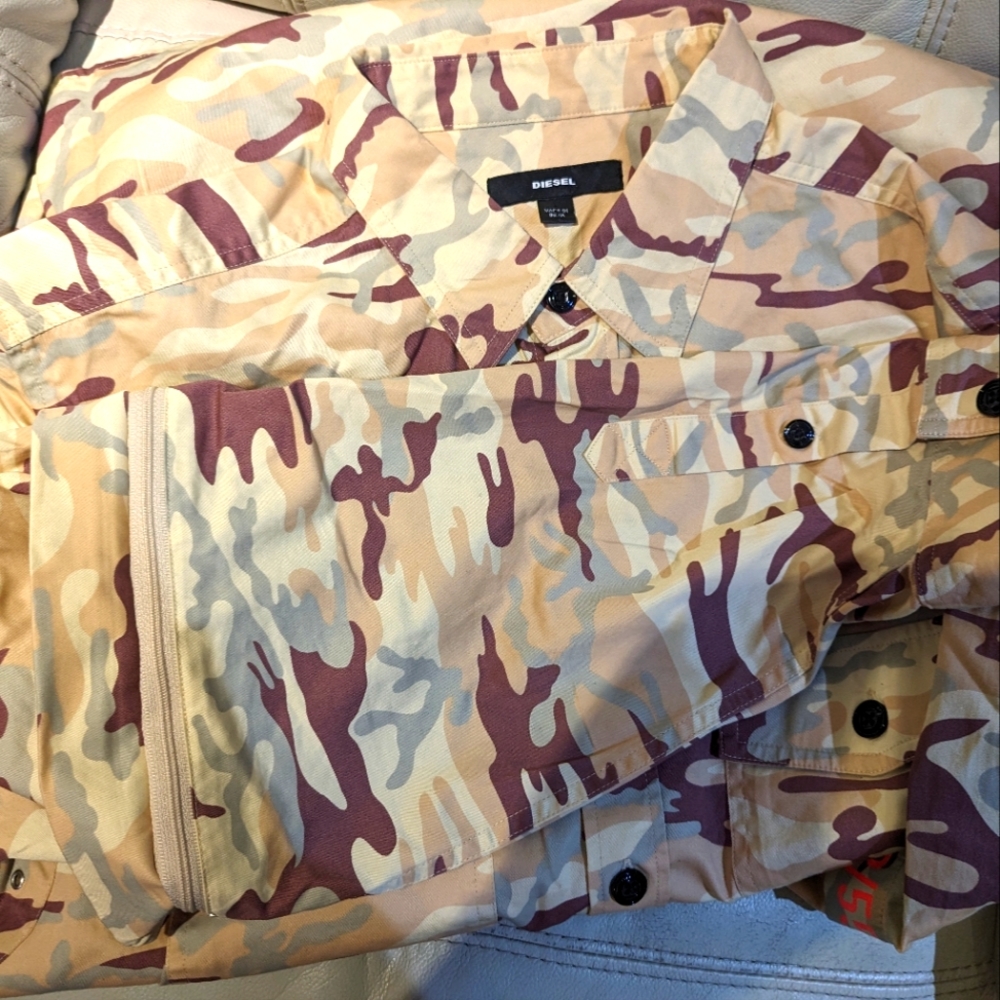 Diesel Camo Shirt L w removable sleaves